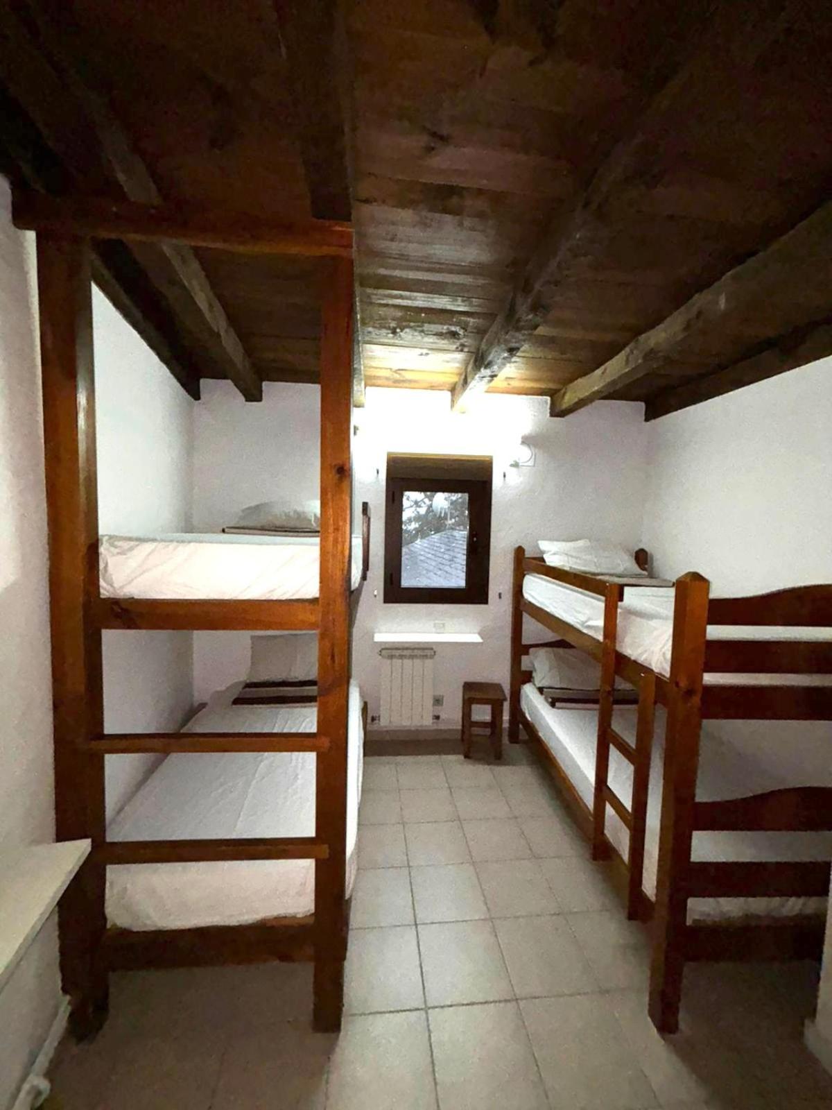 Albergue La Escuela De Lirí מראה חיצוני תמונה